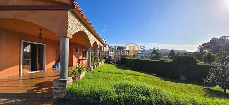 Foto ed5b7b40-d38f-496d-9007-ff931c908ba0. Xalet amb calefacció aparcament piscina a Vilagarcía Vilagarcía de Arousa