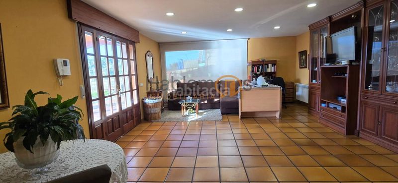 Foto f640dd9d-8fe9-491c-8b4b-ea91051fcc69. Xalet amb calefacció aparcament piscina a Vilagarcía Vilagarcía de Arousa