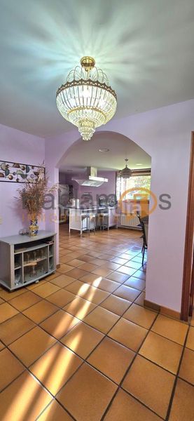 Foto fa31b48e-596f-4dc9-8696-d4601d4e54e3. Xalet amb calefacció aparcament piscina a Vilagarcía Vilagarcía de Arousa