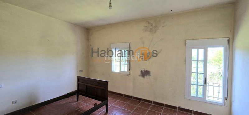 Foto a815cf4d-5e53-4081-895f-41d31e4e1bcb. Casa amb aparcament a Padrón