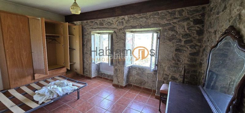 Foto b41cd82d-c037-4727-8fbf-3540d86e5b9b. Casa amb aparcament a Padrón
