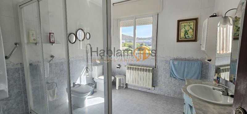 Foto 73881d23-7550-4097-be8b-f8d1441119cb. Maison avec chauffage parking dans Padrón