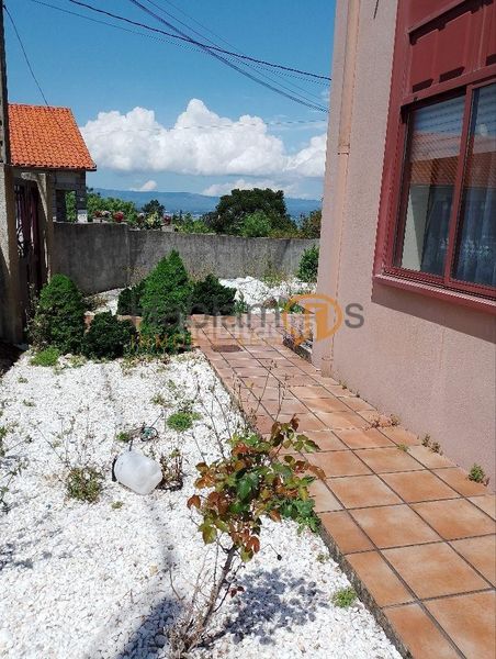 Foto 8f854128-e9dd-46a8-af8c-63a9bf3f408d. Chalet en Sobrán Vilagarcía de Arousa