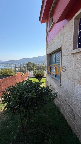 Foto 33ad4076-ea16-436e-bd4d-aa038645df35. Chalet en Vilaboa