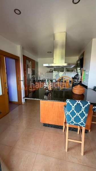 Foto b84fbe18-cdd7-44b8-ac4c-9ffa08d60641. Chalet en Vilaboa