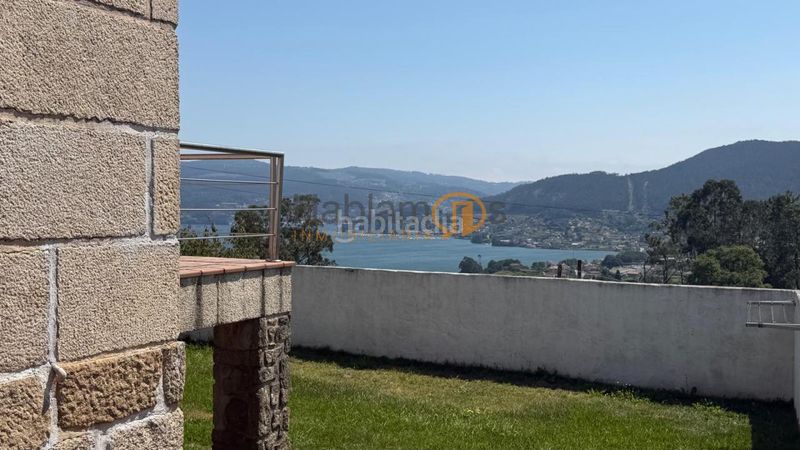 Foto d7387398-1e8d-4eb6-865d-8373336c5eb1. Chalet en Vilaboa