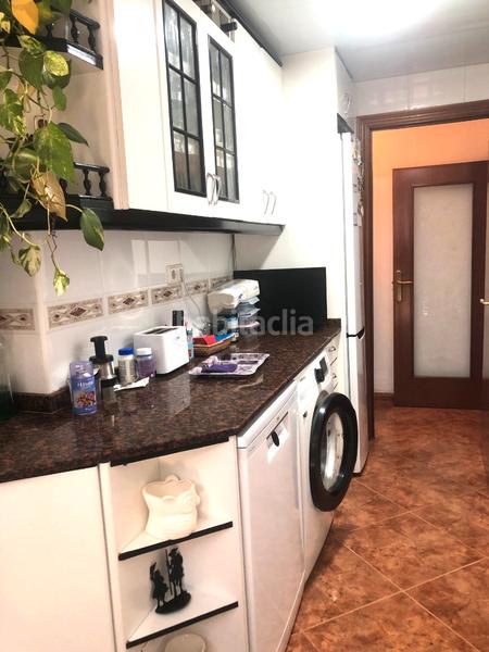 Foto ce94ea52-59cc-4e40-920a-e4200717fa74. Piano terra con riscaldamento in Sant Ildefons Cornellà de Llobregat