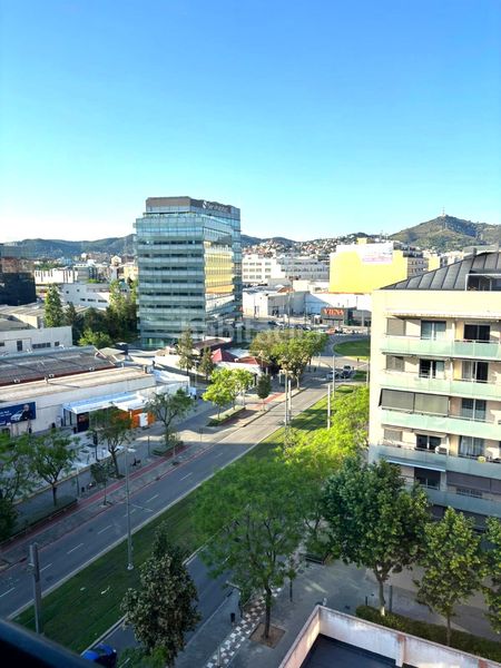 Foto 02755293-c72f-4b08-8bb7-b36bd8db4f8b. Pis amb calefacció a La Gavarra Cornellà de Llobregat