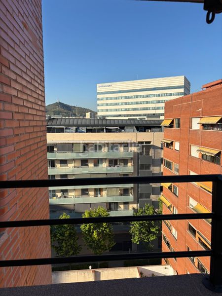 Foto 6d1fb5c2-1c58-4b12-808e-a7029a10e3d2. Pis amb calefacció a La Gavarra Cornellà de Llobregat
