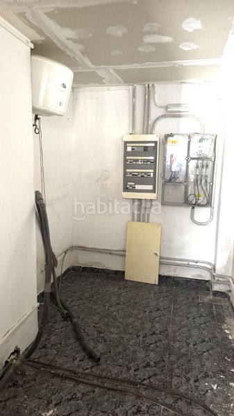 Foto 7f85446d-a3de-412e-b91a-dde7b3076a7a. Local comercial a Sant Ildefons Cornellà de Llobregat
