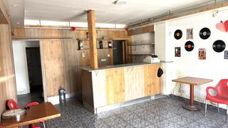Local Comercial a Sant Ildefons. Local de 40m2 aproximados ideal todo tipo de negocios