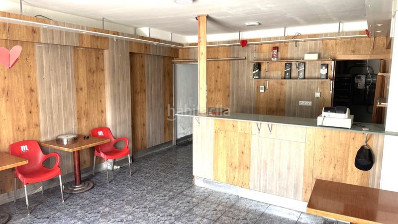 Foto d8b5e192-1365-47ba-ad1a-aac64ad13819. Local comercial a Sant Ildefons Cornellà de Llobregat