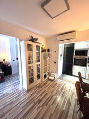 Etagenwohnung  Carrer de lluís domènech i montaner 117. Precioso piso reformado zona padró 3 hab sólo 247.000€