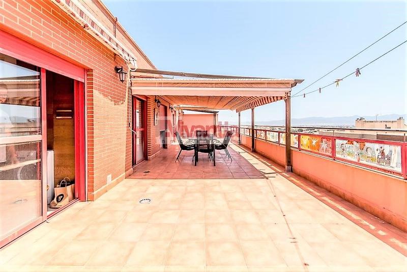 Foto 1a564bd4-de86-4b49-8c7a-95280fc040e7. Dachwohnung mit heizung in Los Ángeles - Apolonia Lorca