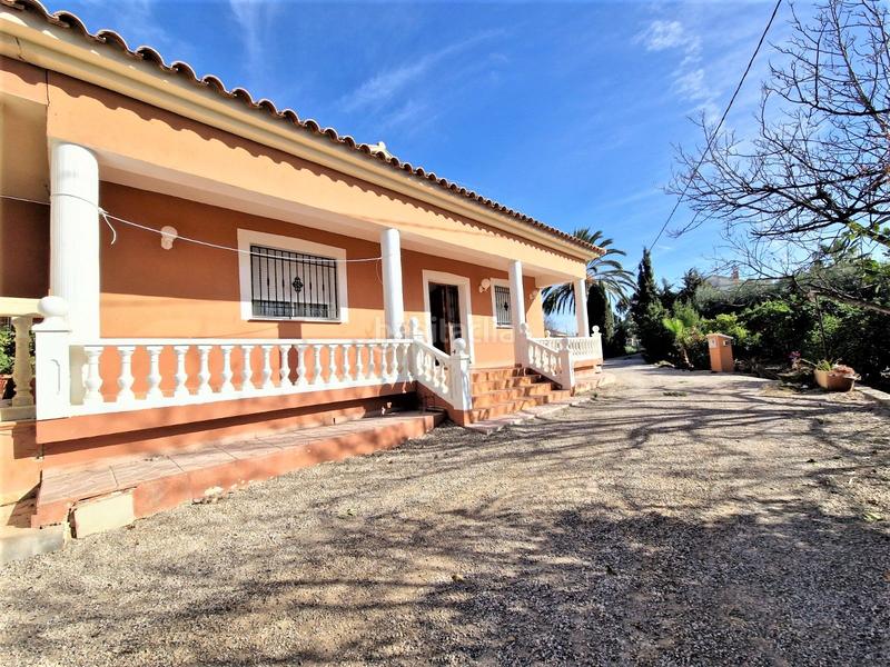 Foto d151c0c5-8977-41b0-bd31-2fc451d0ff57. Chalet con parcheggio in Cazalla Lorca