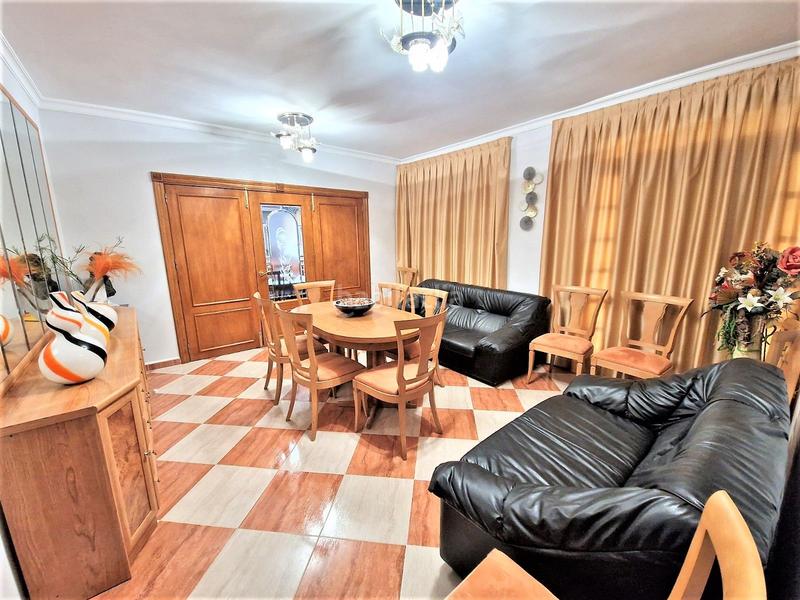 Foto 2d14f692-8ddc-4282-b59d-cbbe662cc5b6. Xalet amb aparcament piscina a Marchena Lorca