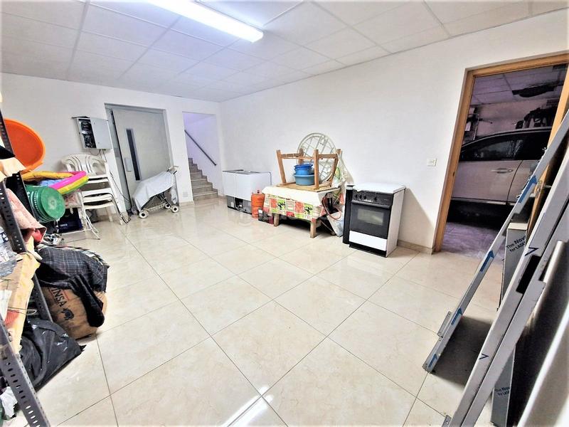 Foto 39607468-cfad-49dd-9a50-765e96218976. Xalet amb aparcament piscina a Marchena Lorca