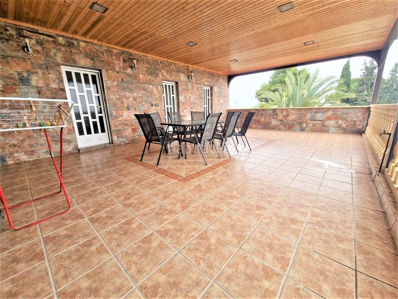 Foto 6170b367-9a65-4c26-ae9b-6dcbb75e51ee. Xalet amb aparcament piscina a Marchena Lorca