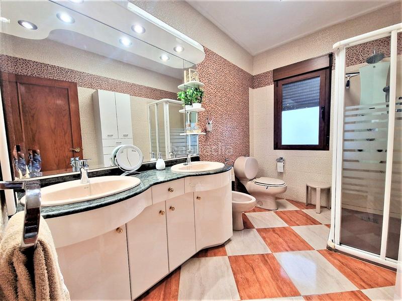 Foto e725605d-29bb-4b9b-a9b0-a35456832d22. Xalet amb aparcament piscina a Marchena Lorca