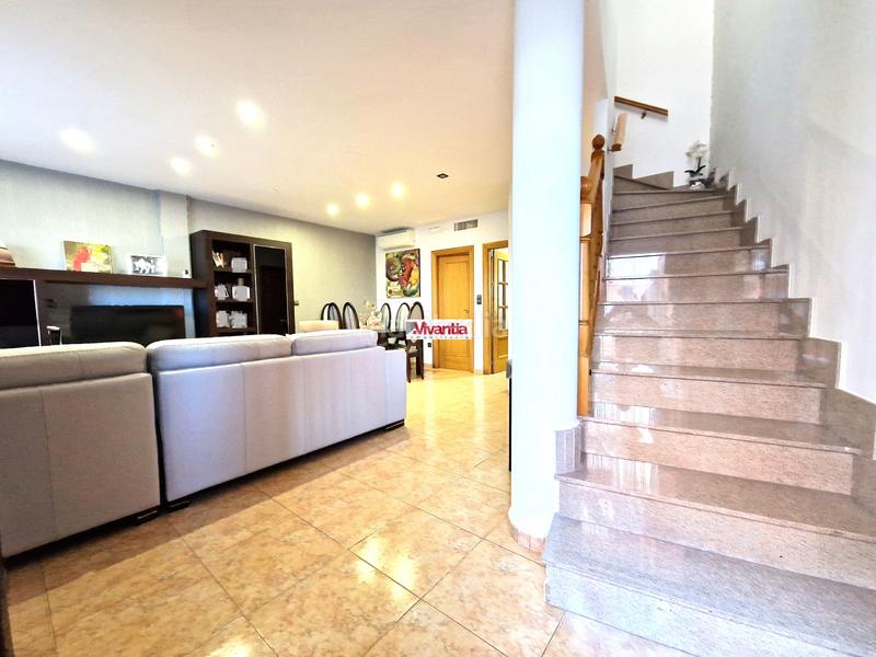 Foto 507e2ca1-25a2-4733-a924-944826d2a2c7. Duplex avec chauffage parking dans La Hoya Lorca