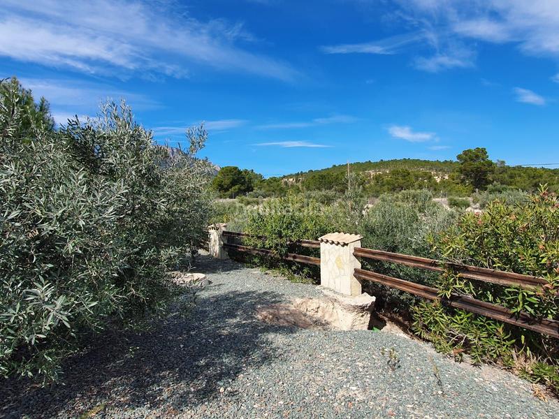 Foto db8b3216-d2cd-49ca-b117-ebb2d37025f0. Xalet amb aparcament a La Tova Lorca