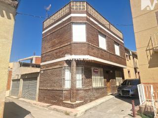 Maison à La Tova. Casa