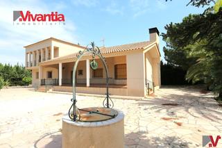Chalet en Purias. Chalet