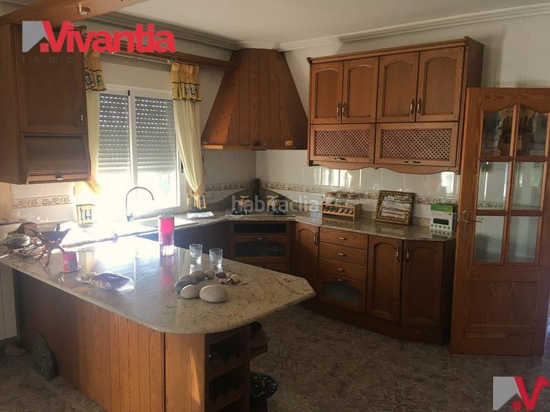 Foto 0f2a76a0-02e9-487f-abd6-4560098fe22e. Chalet avec cheminée chauffage parking dans Torrealvilla Lorca