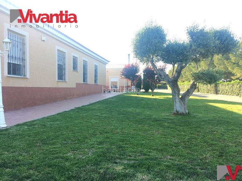 Foto 6c7033be-fd1e-469f-a5dd-0dc128d4a21c. Chalet avec cheminée chauffage parking dans Torrealvilla Lorca