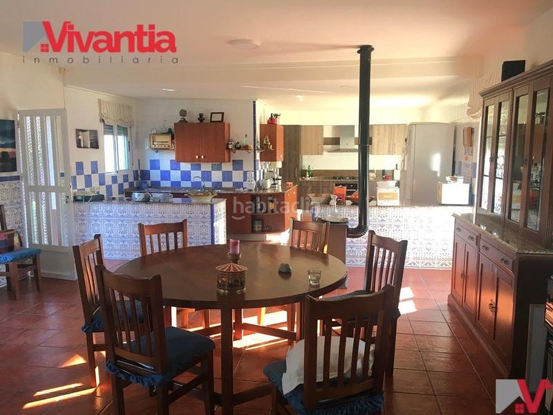 Foto cb47fd18-36c3-4423-b55e-13828a774df7. Chalet avec cheminée chauffage parking dans Torrealvilla Lorca