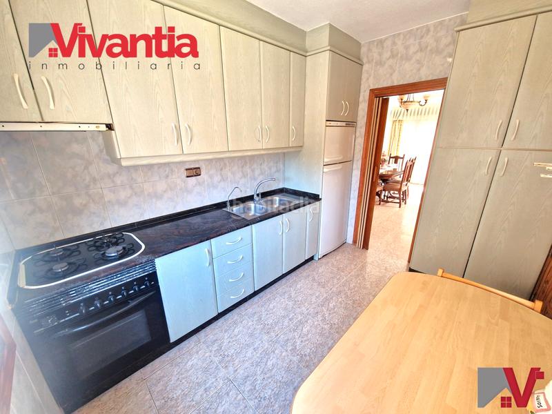 Foto 850692af-a17f-4f8a-bf0b-e9ca65595c04. Chalet avec parking dans El Hornillo Águilas