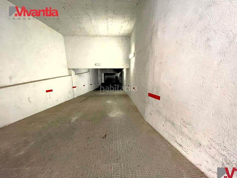 Foto a2e7c1d9-c5e4-4ae9-9eda-185fc5995e16. Aparcament cotxe a La Viña Lorca