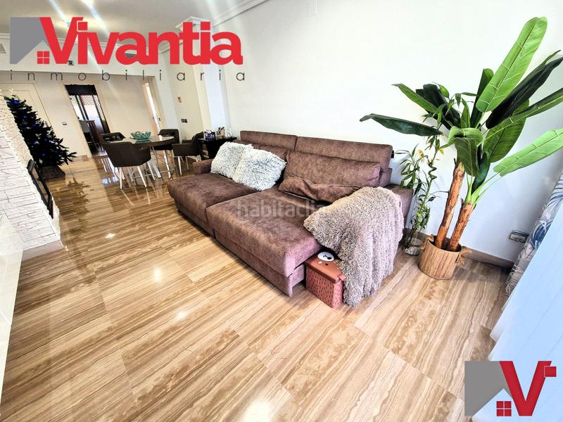 Foto 5c87b346-4fa6-4f8f-911b-d4fa2848f5f8. Pis amb xemeneia calefacció aparcament piscina a Águilas