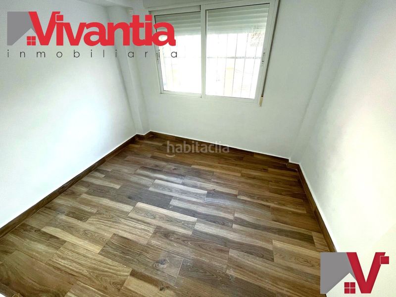 Foto b2f2ca97-5057-4003-a98e-b1df39107232. Pis a Casco Antiguo Águilas