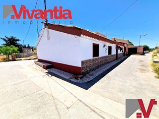 Semi detached house in Purias
