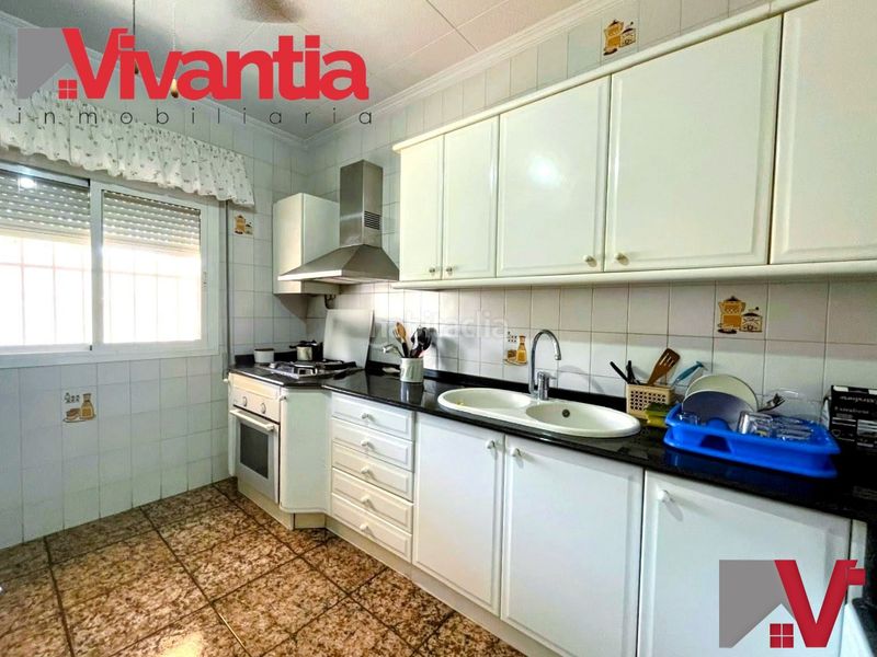 Foto bfbfd6c9-a2c2-472e-8670-6916750ded1c. Casa a schiera con parcheggio in San Juan de los Terreros