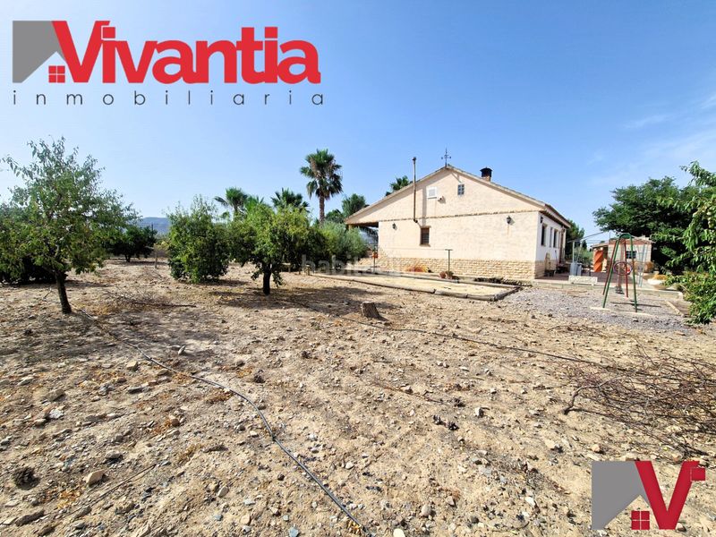 Foto 7b937860-a86a-4309-a581-b22eebc9c967. Chalet con parcheggio in Aguaderas Lorca