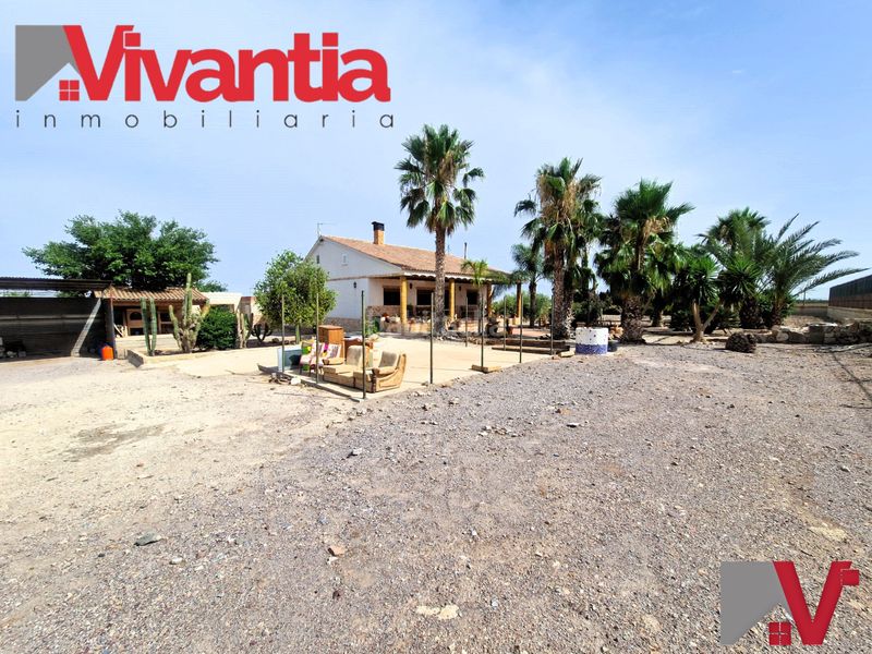 Foto a6b0ab3f-ab81-4058-8a9f-f7514300cdb9. Chalet con parcheggio in Aguaderas Lorca
