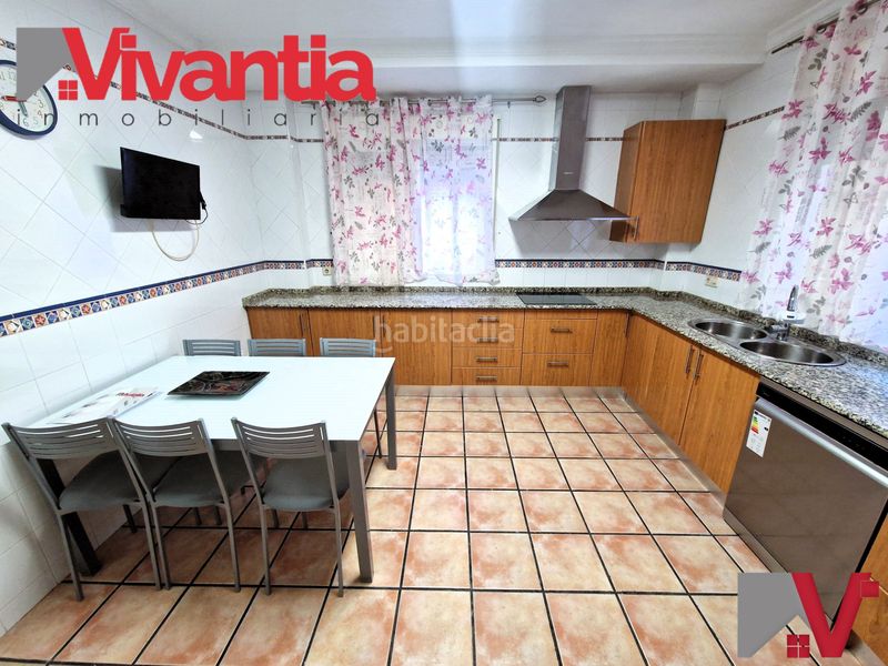 Foto f1959930-89da-45b4-8dd2-87a48c69d7ee. Casa adossada amb calefacció aparcament a San José Lorca