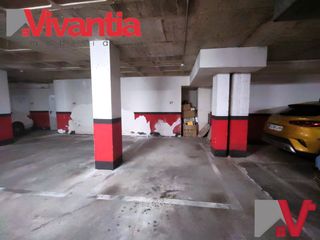 Aparcament cotxe a Calle Rubira