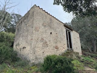 Fondo rustico in Carrer afores 92. Finca rústica con viñas y agua en sant feliu de guíxols terreno