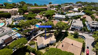 Chalet à Torre Valentina-Mas Vilar de La Mutxada-Treumal. "¡disfruta de vistas impresionantes al mar