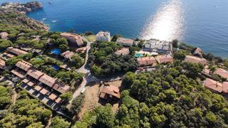 Chalet à Puntabrava-Port Salvi. Espectacular casa proyecto inversores para doblar precio