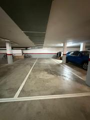 Aparcament cotxe a Centre-Platja. Parking doble puro centro pda