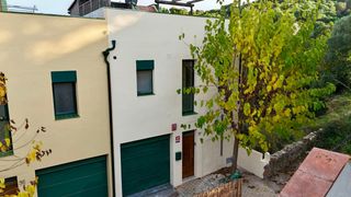 Casa adossada a Centre. Encantadora casa adosada situada en pleno corazón