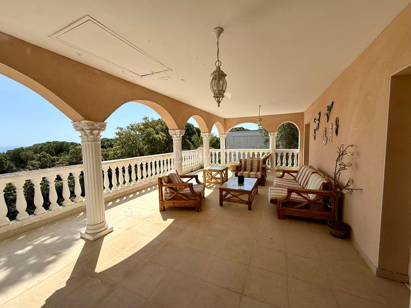 Foto 2a9be83d-4cb1-43d4-99a8-e2520a08a79e. Xalet amb xemeneia calefacció aparcament piscina a Platja d´Aro