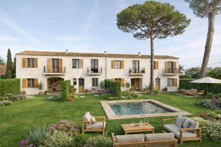 Country house in Eixample. The factory en el corazón de sant feliu de guíxols