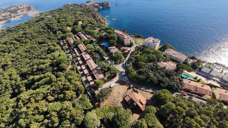 Foto 9f0bd4e7-e4c5-448a-8f96-0fc72427771e. Chalet *casa para reformar 1000 parcela en sant telm | piscina | zona única en Sant Feliu de Guíxols