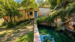 Fondo rustico in Mas Trempat-Sant Amanç-Casa Nova. ?? finca rústica única de 13.311 m² con manantial propio a 1 km