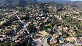 Terreno residencial en Mas Pere-Río de Oro. Parcela urbanizable con todos los servicios  permisos al dia